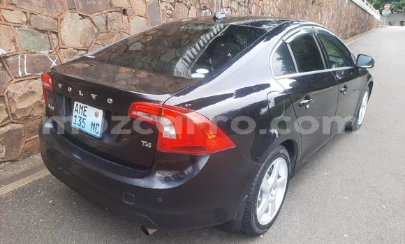 Comprar Usado Volvo S60 Azul Carro em Maputo em Maputo Comprar Usado Volvo S60 Azul Carro em Maputo em Maputo
