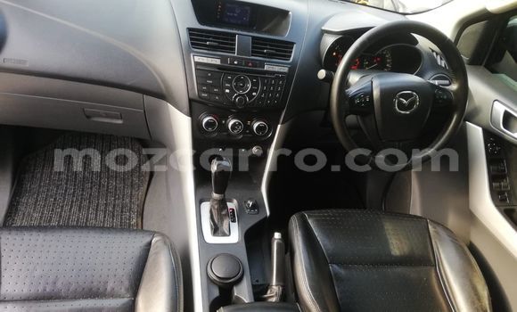 Nunua Ilio tumika Mazda BT-50 Nyeupe Gari ndani ya Maputo nchini Maputo Nunua Ilio tumika Mazda BT-50 Nyeupe Gari ndani ya Maputo nchini Maputo