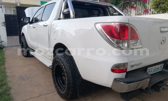 Nunua Ilio tumika Mazda BT-50 Nyeupe Gari ndani ya Maputo nchini Maputo Nunua Ilio tumika Mazda BT-50 Nyeupe Gari ndani ya Maputo nchini Maputo