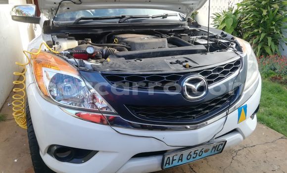 Nunua Ilio tumika Mazda BT-50 Nyeupe Gari ndani ya Maputo nchini Maputo Nunua Ilio tumika Mazda BT-50 Nyeupe Gari ndani ya Maputo nchini Maputo