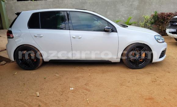 Nunua Ilio tumika Volkswagen Golf Nyeupe Gari ndani ya Maputo nchini Maputo Nunua Ilio tumika Volkswagen Golf Nyeupe Gari ndani ya Maputo nchini Maputo