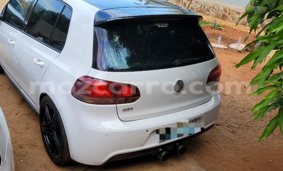 Nunua Ilio tumika Volkswagen Golf Nyeupe Gari ndani ya Maputo nchini Maputo Nunua Ilio tumika Volkswagen Golf Nyeupe Gari ndani ya Maputo nchini Maputo