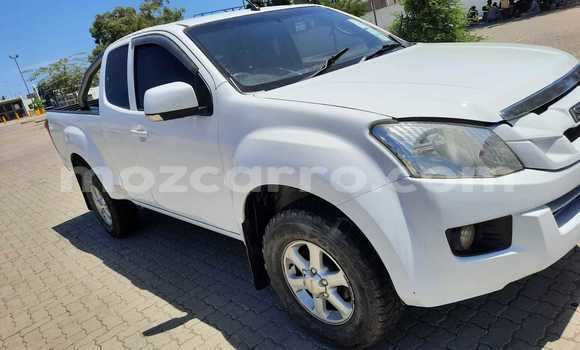 Nunua Ilio tumika Isuzu D-MAX Nyeupe Gari ndani ya Maputo nchini Maputo Nunua Ilio tumika Isuzu D-MAX Nyeupe Gari ndani ya Maputo nchini Maputo