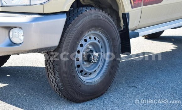 Comprar Importar Toyota Land Cruiser Bege Carro em Import - Dubai em Cabo Delgado Comprar Importar Toyota Land Cruiser Bege Carro em Import - Dubai em Cabo Delgado