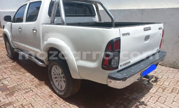 Comprar Usado Toyota Hilux Branco Carro em Maputo em Maputo Comprar Usado Toyota Hilux Branco Carro em Maputo em Maputo