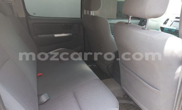 Comprar Usado Toyota Hilux Branco Carro em Maputo em Maputo Comprar Usado Toyota Hilux Branco Carro em Maputo em Maputo