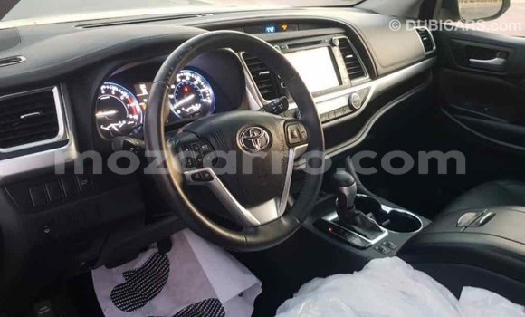 Tenga Imported Toyota Highlander Nhema Mota in Import - Dubai in Cabo Delgado Tenga Imported Toyota Highlander Nhema Mota in Import - Dubai in Cabo Delgado