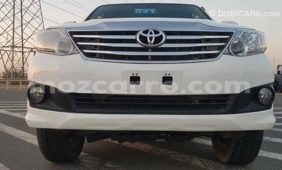 Comprar Importar Toyota Fortuner Branco Carro em Import - Dubai em Cabo Delgado Comprar Importar Toyota Fortuner Branco Carro em Import - Dubai em Cabo Delgado