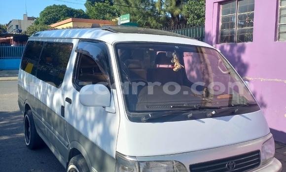 Nunua Ilio tumika Toyota Hiace Nyingine Gari ndani ya Maputo nchini Maputo Nunua Ilio tumika Toyota Hiace Nyingine Gari ndani ya Maputo nchini Maputo