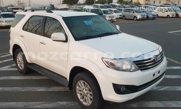 Comprar Importar Toyota Fortuner Branco Carro em Import - Dubai em Cabo Delgado Comprar Importar Toyota Fortuner Branco Carro em Import - Dubai em Cabo Delgado