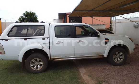 Tenga Tsaru Ford Ranger Chena Mota in Maputo in Maputo