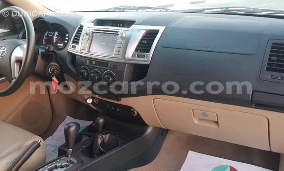 Comprar Importar Toyota Fortuner Branco Carro em Import - Dubai em Cabo Delgado Comprar Importar Toyota Fortuner Branco Carro em Import - Dubai em Cabo Delgado