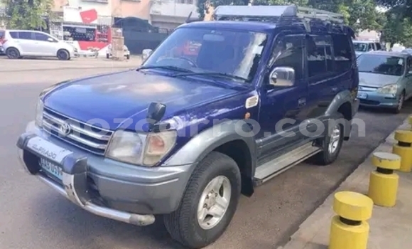 Comprar Usado Toyota Land Cruiser Prado Azul Carro em Maputo em Maputo