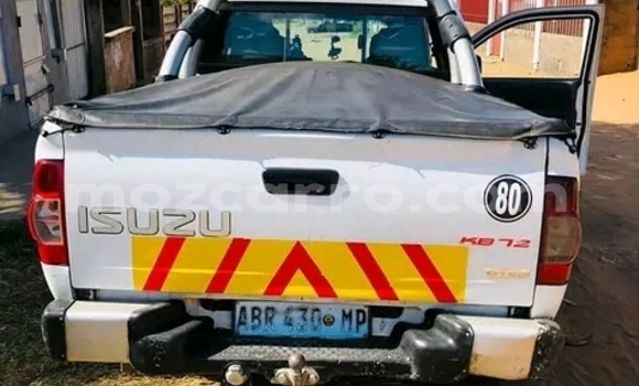Nunua Ilio tumika Isuzu D-MAX Nyeupe Gari ndani ya Maputo nchini Maputo Nunua Ilio tumika Isuzu D-MAX Nyeupe Gari ndani ya Maputo nchini Maputo