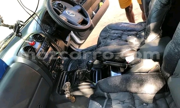 Nunua Ilio tumika Isuzu D-MAX Nyeupe Gari ndani ya Maputo nchini Maputo Nunua Ilio tumika Isuzu D-MAX Nyeupe Gari ndani ya Maputo nchini Maputo