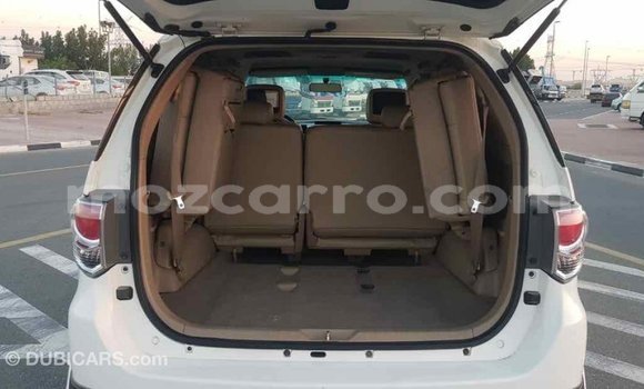 Comprar Importar Toyota Fortuner Branco Carro em Import - Dubai em Cabo Delgado Comprar Importar Toyota Fortuner Branco Carro em Import - Dubai em Cabo Delgado