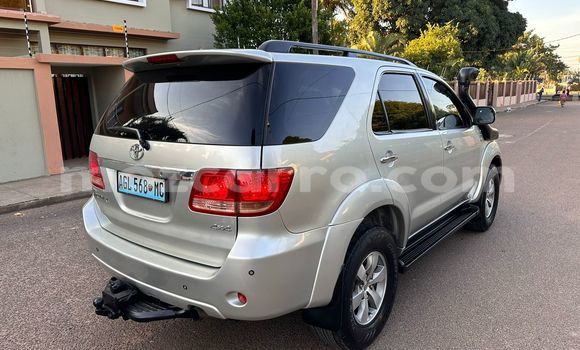Tenga Tsaru Toyota Fortuner Sirivha Mota in Maputo in Maputo Tenga Tsaru Toyota Fortuner Sirivha Mota in Maputo in Maputo