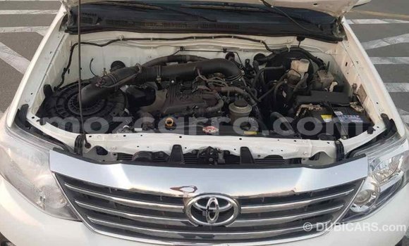 Comprar Importar Toyota Fortuner Branco Carro em Import - Dubai em Cabo Delgado Comprar Importar Toyota Fortuner Branco Carro em Import - Dubai em Cabo Delgado