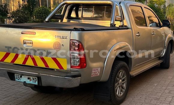 Buy Used Toyota Land Cruiser Silver Car in Maputo in Maputo Buy Used Toyota Land Cruiser Silver Car in Maputo in Maputo