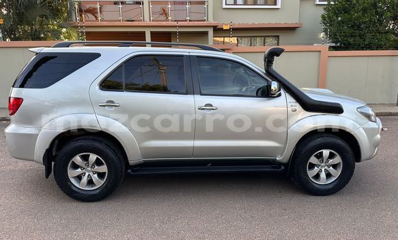 Nunua Ilio tumika Toyota Fortuner Nyingine Gari ndani ya Maputo nchini Maputo Nunua Ilio tumika Toyota Fortuner Nyingine Gari ndani ya Maputo nchini Maputo