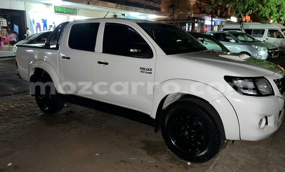 Nunua Ilio tumika Toyota Hilux Nyeupe Gari ndani ya Maputo nchini Maputo Nunua Ilio tumika Toyota Hilux Nyeupe Gari ndani ya Maputo nchini Maputo