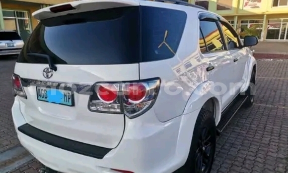 Comprar Usado Toyota Fortuner Branco Carro em Maputo em Maputo Comprar Usado Toyota Fortuner Branco Carro em Maputo em Maputo