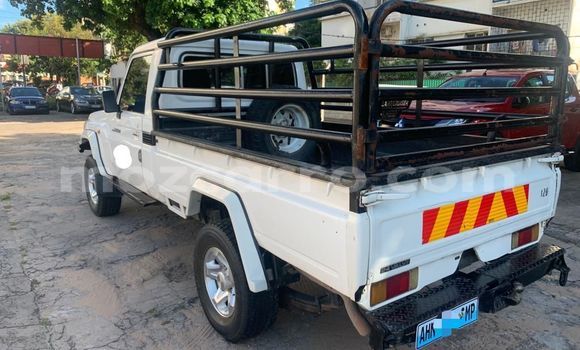 Buy Used Toyota Land Cruiser White Car in Maputo in Maputo Buy Used Toyota Land Cruiser White Car in Maputo in Maputo