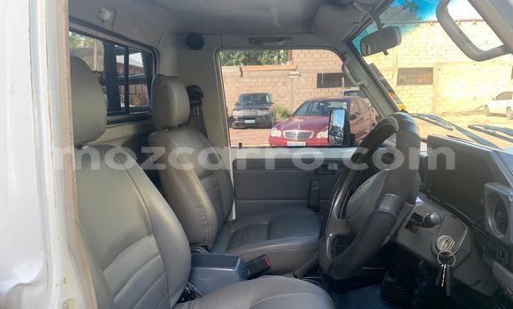 Buy Used Toyota Land Cruiser White Car in Maputo in Maputo Buy Used Toyota Land Cruiser White Car in Maputo in Maputo