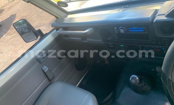 Buy Used Toyota Land Cruiser White Car in Maputo in Maputo Buy Used Toyota Land Cruiser White Car in Maputo in Maputo