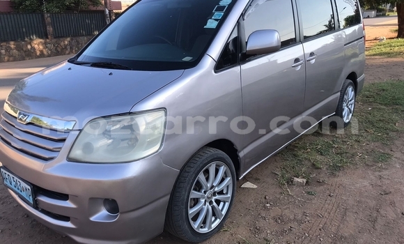 Nunua Ilio tumika Toyota Noah Fedha Gari ndani ya Maputo nchini Maputo Nunua Ilio tumika Toyota Noah Fedha Gari ndani ya Maputo nchini Maputo