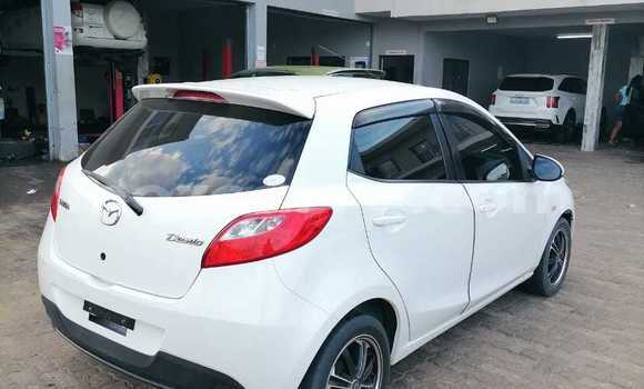 Tenga Tsaru Mazda Demio Chena Mota in Marara in Tete Tenga Tsaru Mazda Demio Chena Mota in Marara in Tete