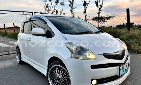 Buy Used Toyota Ractis White Car in Maputo in Maputo Buy Used Toyota Ractis White Car in Maputo in Maputo