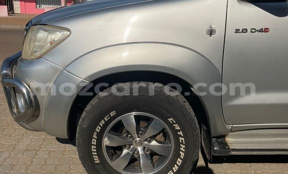 Nunua Ilio tumika Toyota Hilux Nyingine Gari ndani ya Maputo nchini Maputo Nunua Ilio tumika Toyota Hilux Nyingine Gari ndani ya Maputo nchini Maputo
