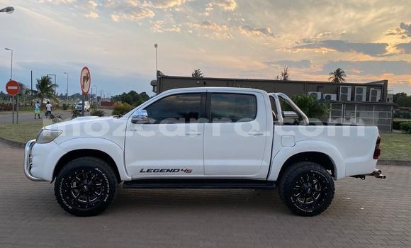 Buy Used Toyota Hilux White Car in Maputo in Maputo Buy Used Toyota Hilux White Car in Maputo in Maputo