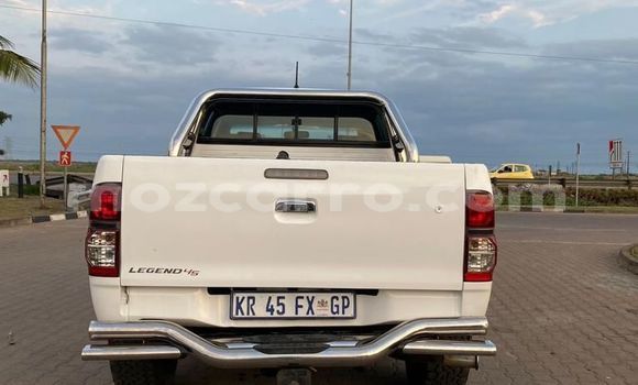 Buy Used Toyota Hilux White Car in Maputo in Maputo Buy Used Toyota Hilux White Car in Maputo in Maputo