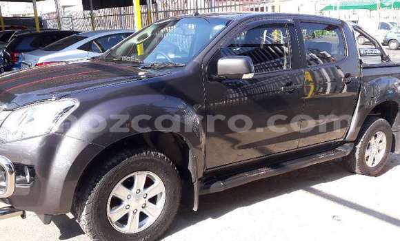 Tenga Tsaru Isuzu KB Bhurawuni Mota in Dondo in Sofala Tenga Tsaru Isuzu KB Bhurawuni Mota in Dondo in Sofala