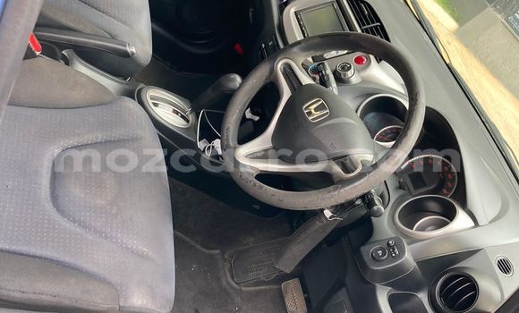 Nunua Ilio tumika Honda Fit Bluu Gari ndani ya Maputo nchini Maputo Nunua Ilio tumika Honda Fit Bluu Gari ndani ya Maputo nchini Maputo