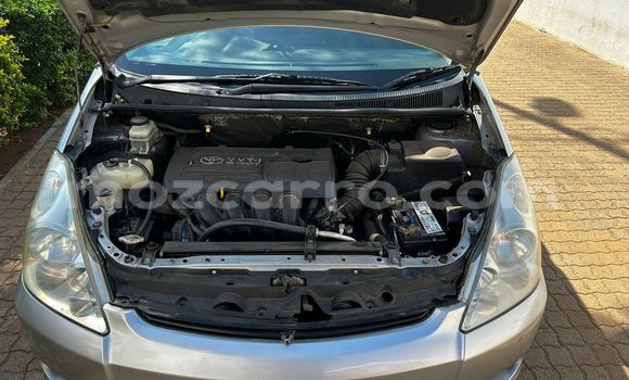 Comprar Usado Toyota Wish Prata Carro em Maputo em Maputo Comprar Usado Toyota Wish Prata Carro em Maputo em Maputo