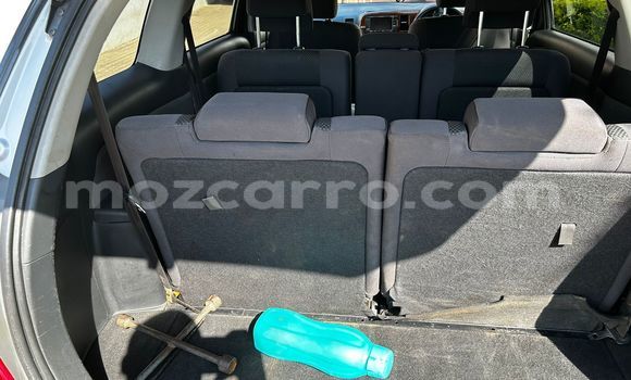 Comprar Usado Toyota Wish Prata Carro em Maputo em Maputo Comprar Usado Toyota Wish Prata Carro em Maputo em Maputo