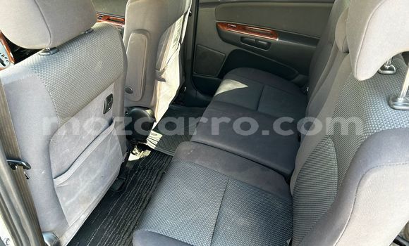 Comprar Usado Toyota Wish Prata Carro em Maputo em Maputo Comprar Usado Toyota Wish Prata Carro em Maputo em Maputo