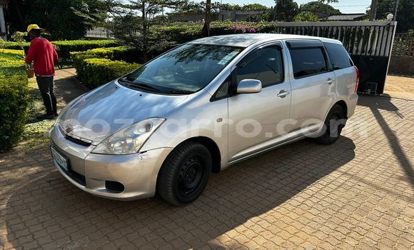 Comprar Usado Toyota Wish Prata Carro em Maputo em Maputo Comprar Usado Toyota Wish Prata Carro em Maputo em Maputo