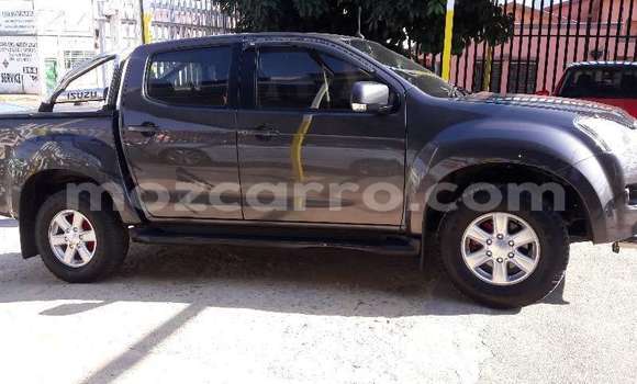 Tenga Tsaru Isuzu KB Bhurawuni Mota in Dondo in Sofala Tenga Tsaru Isuzu KB Bhurawuni Mota in Dondo in Sofala