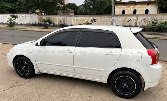 Buy Used Toyota Runx White Car in Maputo in Maputo Buy Used Toyota Runx White Car in Maputo in Maputo
