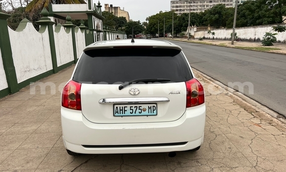 Buy Used Toyota Runx White Car in Maputo in Maputo Buy Used Toyota Runx White Car in Maputo in Maputo