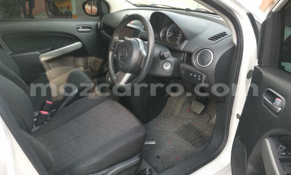 Buy Used Toyota Runx White Car in Maputo in Maputo Buy Used Toyota Runx White Car in Maputo in Maputo