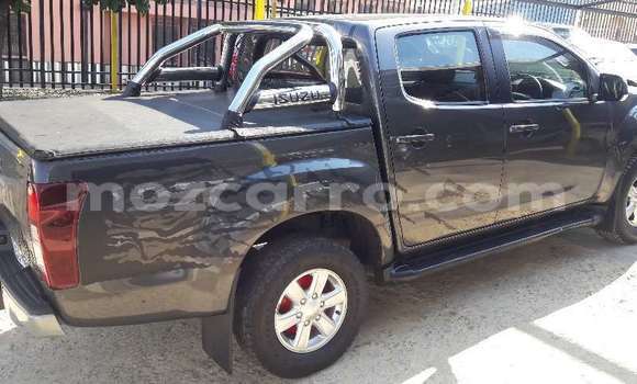 Tenga Tsaru Isuzu KB Bhurawuni Mota in Dondo in Sofala Tenga Tsaru Isuzu KB Bhurawuni Mota in Dondo in Sofala