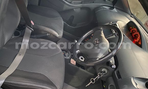 Nunua Ilio tumika Toyota Vitz Kijani Gari ndani ya Maputo nchini Maputo Nunua Ilio tumika Toyota Vitz Kijani Gari ndani ya Maputo nchini Maputo
