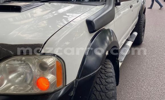 Nunua Ilio tumika Nissan Hardbody Nyeupe Gari ndani ya Maputo nchini Maputo Nunua Ilio tumika Nissan Hardbody Nyeupe Gari ndani ya Maputo nchini Maputo