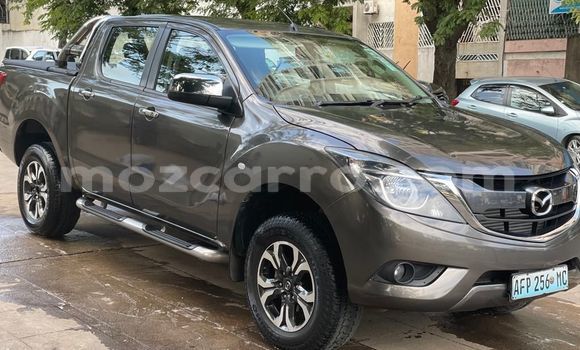 Comprar Usado Mazda BT-50 Castanho Carro em Maputo em Maputo Comprar Usado Mazda BT-50 Castanho Carro em Maputo em Maputo