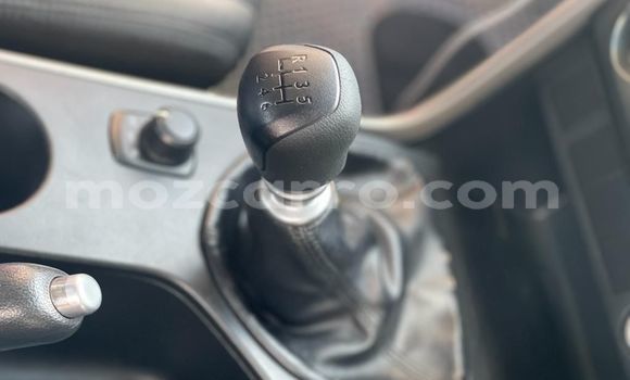 Comprar Usado Mazda BT-50 Castanho Carro em Maputo em Maputo Comprar Usado Mazda BT-50 Castanho Carro em Maputo em Maputo